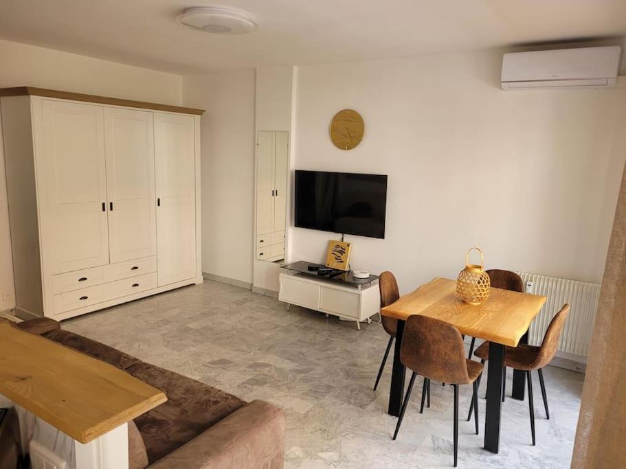 Studio Entre Plages Et Monaco Climatise Parking Roquebrune-Cap-Martin Exteriér fotografie